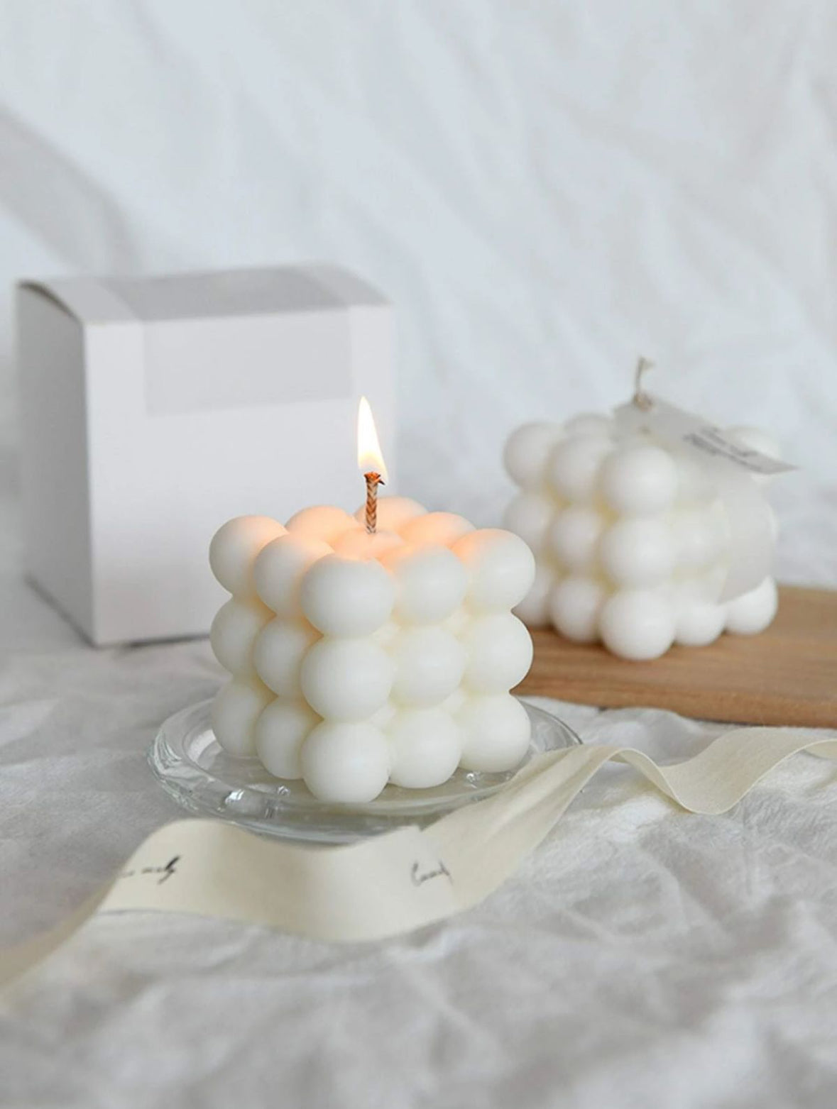 Bougie Parfumée Blanche – Élégance & Pureté